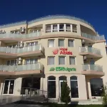 Family Albizia 酒店 瓦爾納