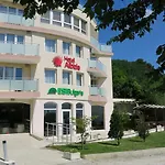 酒店 Family Albizia 瓦爾納