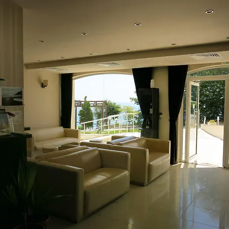 Ξενοδοχείο Family Albizia