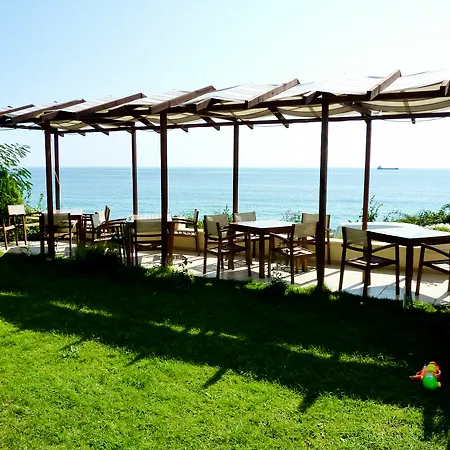 Family Albizia Hotel 3*