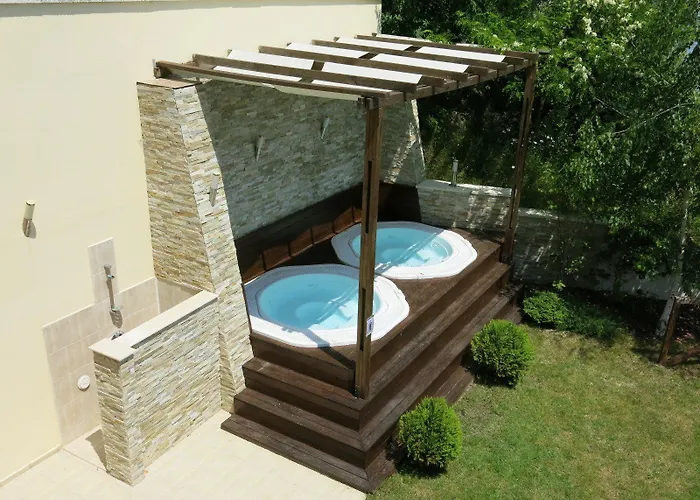 Family Albizia 3* Βάρνα