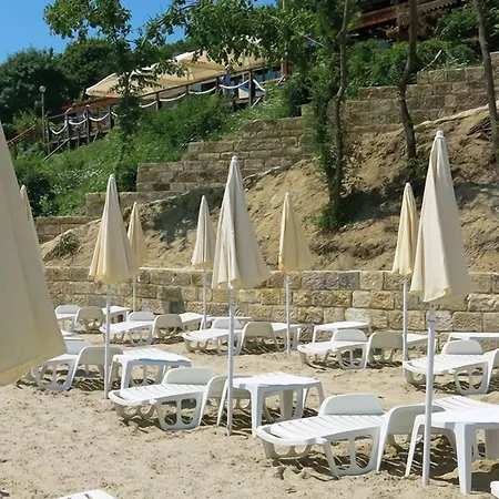 Family Albizia Hotel 3*