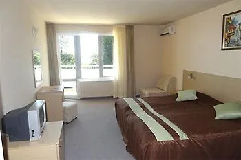 Family Albizia Szálloda Várna