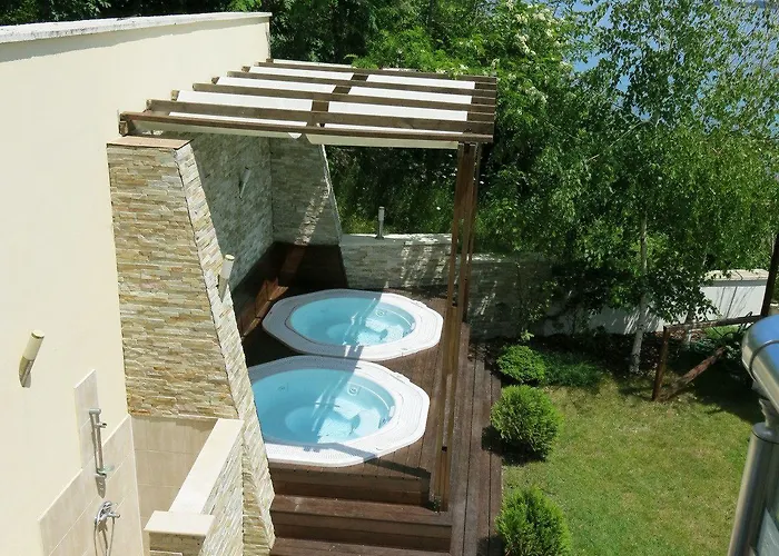 Family Albizia 3* 瓦爾納