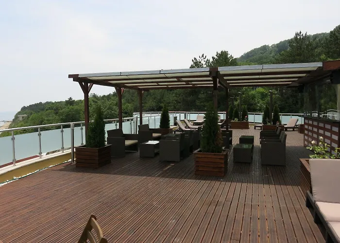 Family Albizia 酒店 瓦爾納