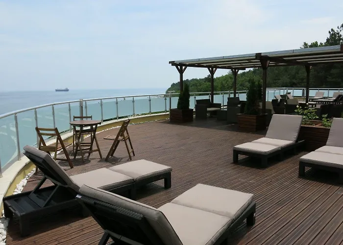 Family Albizia 酒店