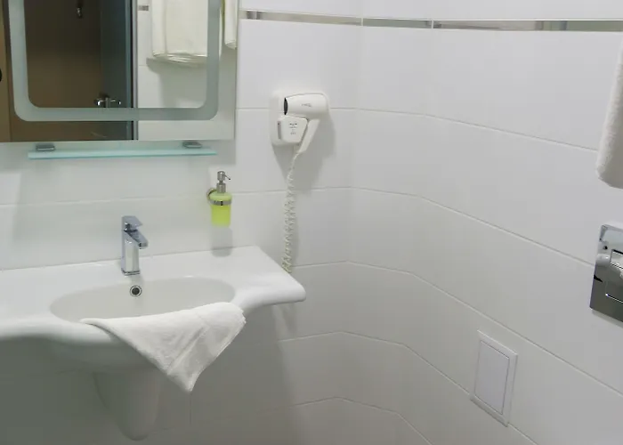 Family Albizia 酒店 3*